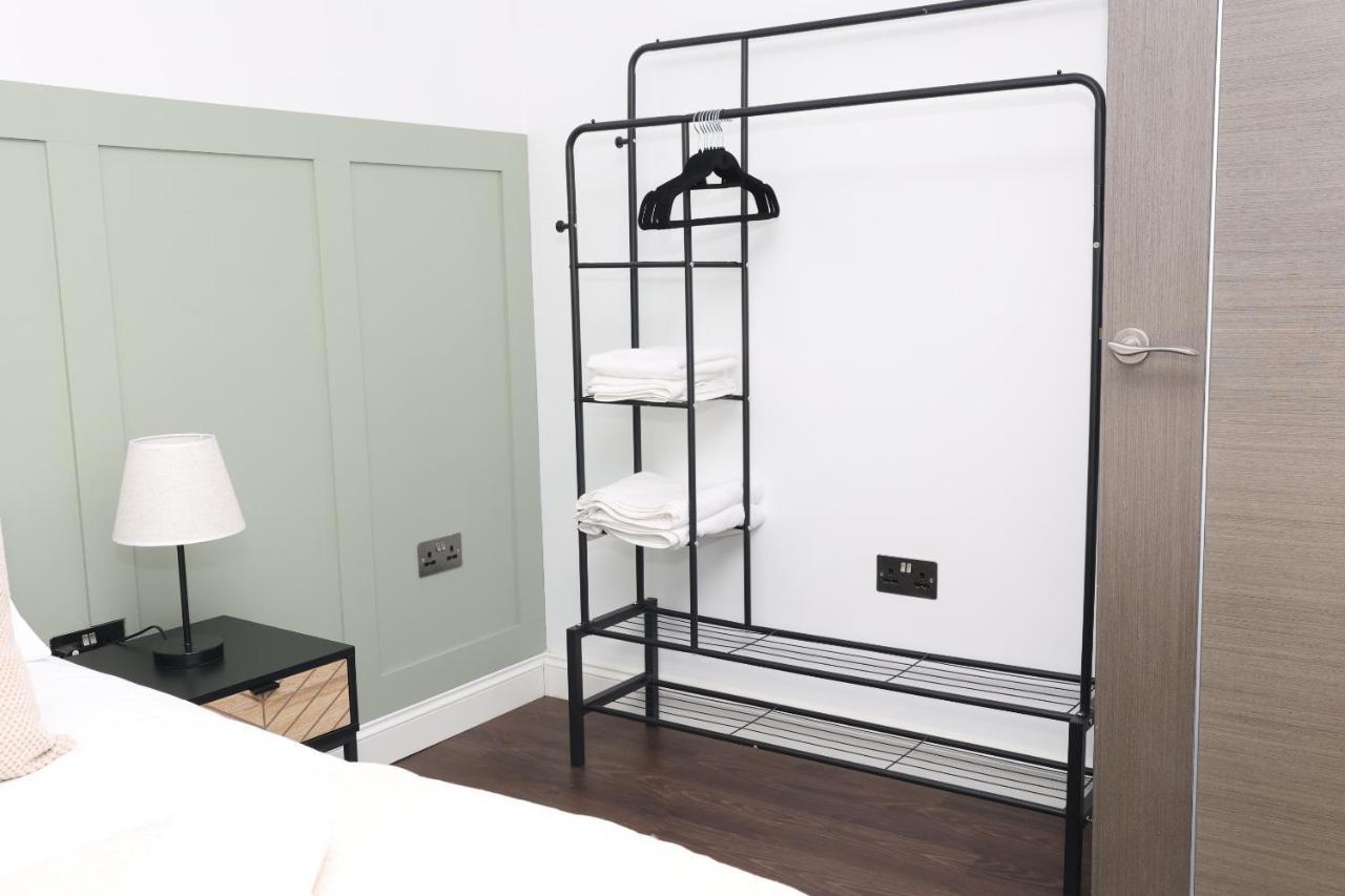 Watford Luxury 1 Bed Flat - Free Parking Daire Dış mekan fotoğraf