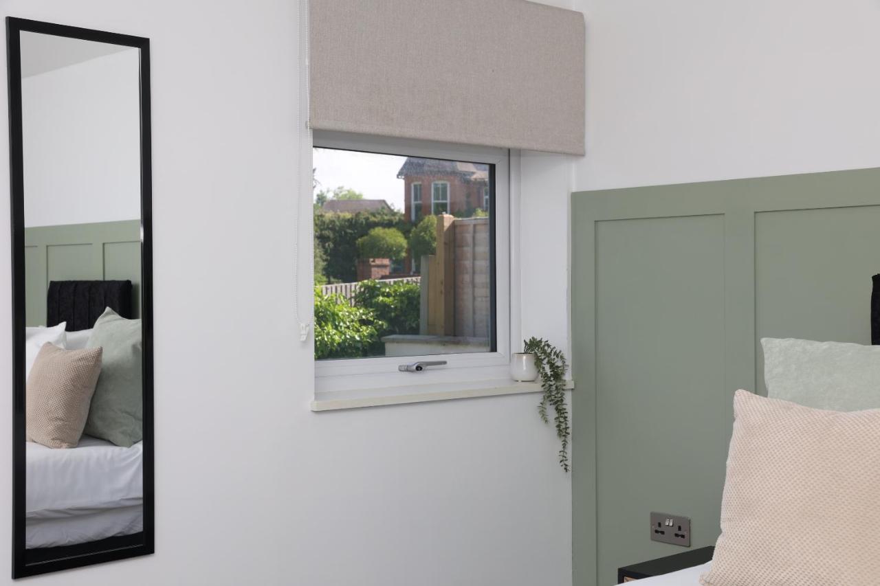 Watford Luxury 1 Bed Flat - Free Parking Daire Dış mekan fotoğraf
